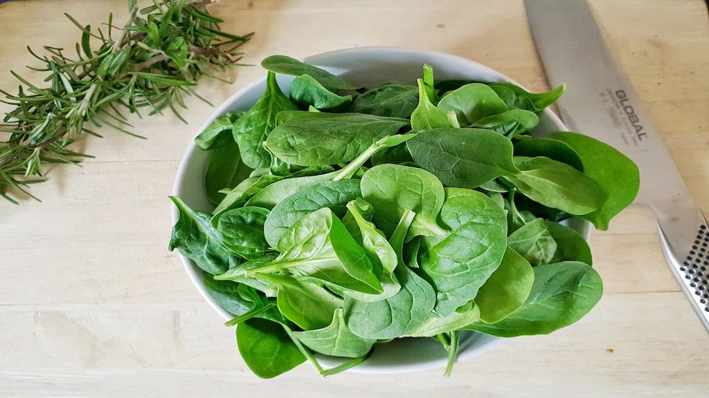 緑の葉物野菜をどれくらい食べれば良い？